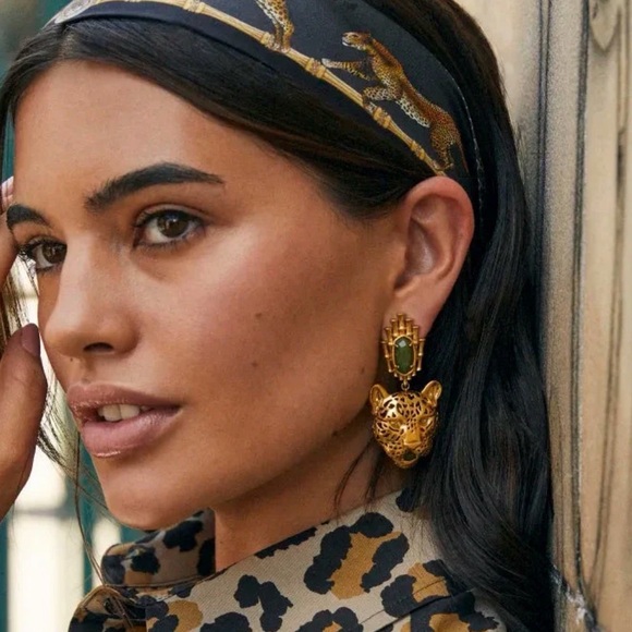 Kendra Scott Jewelry - Sold Out Kendra Scott Maura Vintage Gold Jaguar Earrings in Sage Serpentine